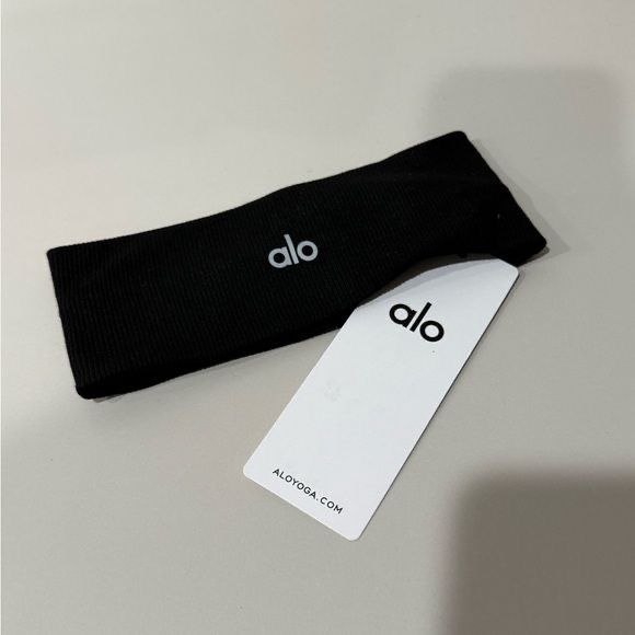 Alo headband